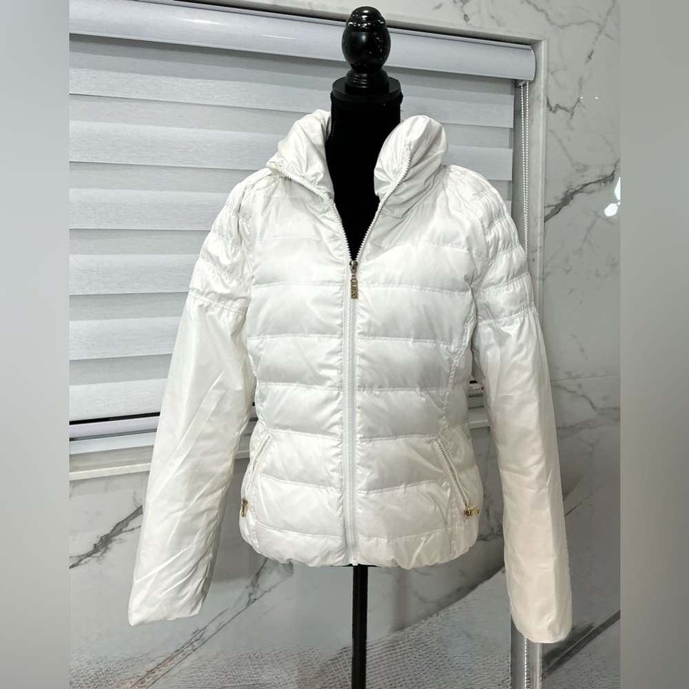 GUESS puffer jacket 💖 - Picture 3 of 15